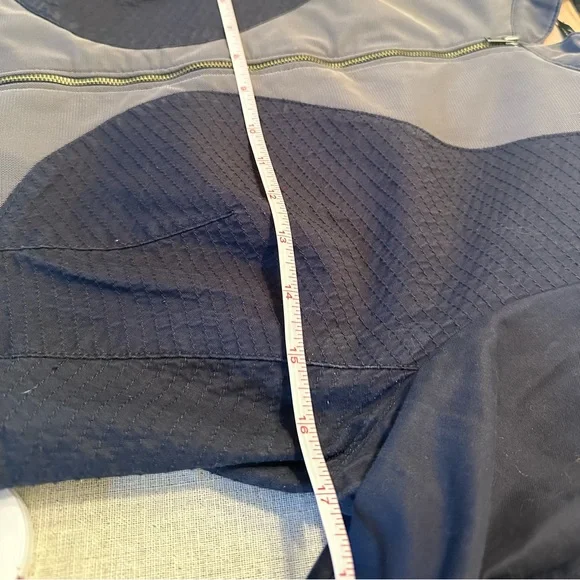 BCBGMaxAzria Cropped Corset Style Jacket - Picture 13 of 15